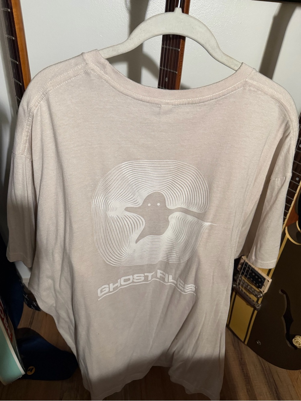 Short-Sleeve Graphic Tee in Light Pink